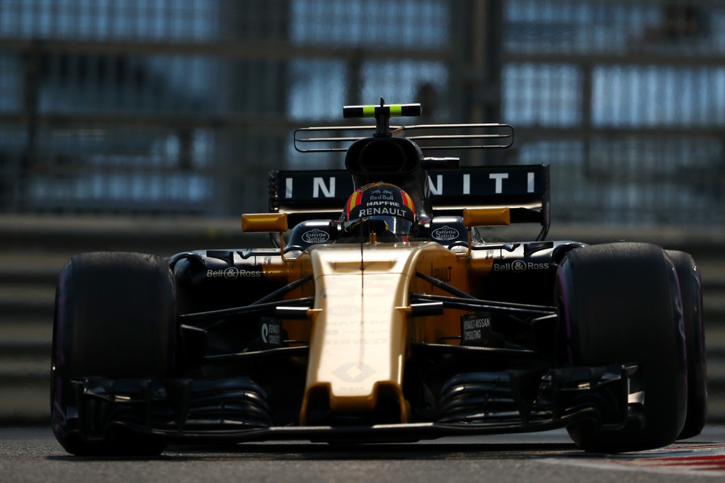 Multa para Renault por el incidente de Carlos Sainz Jr