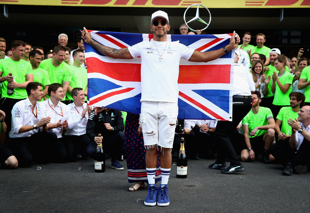 Hamilton no se preocupa por su renovación