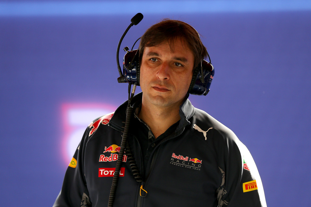 Red Bull mantiene a Newey y nombra a Pierre Wache para la función de  director técnico en 2018 | Fanat1cos