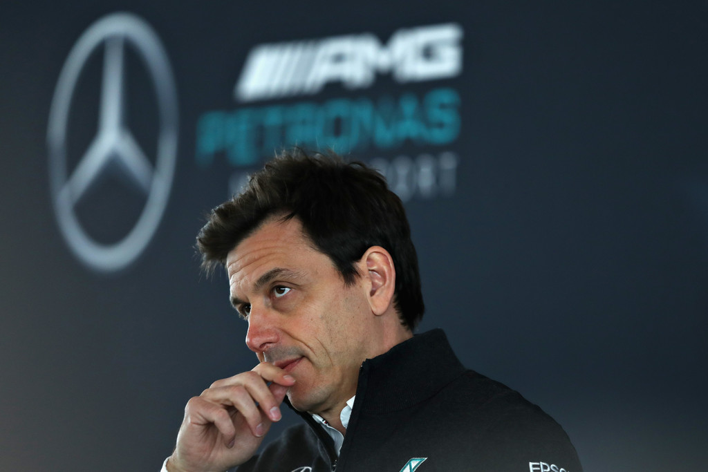 Toto Wolff reconoce que ni Mercedes ni Lewis Hamilton están en su mejor momento