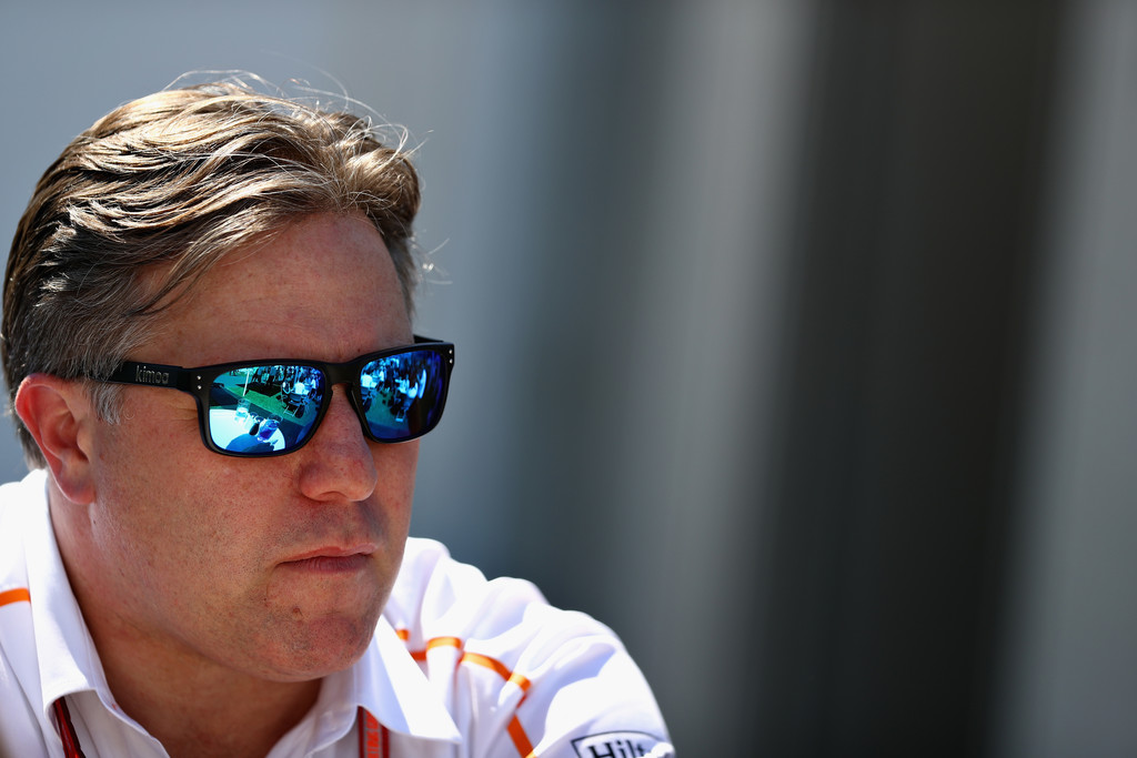 Zak Brown quiere que Alonso se quede en McLaren  “mas allá de F1”