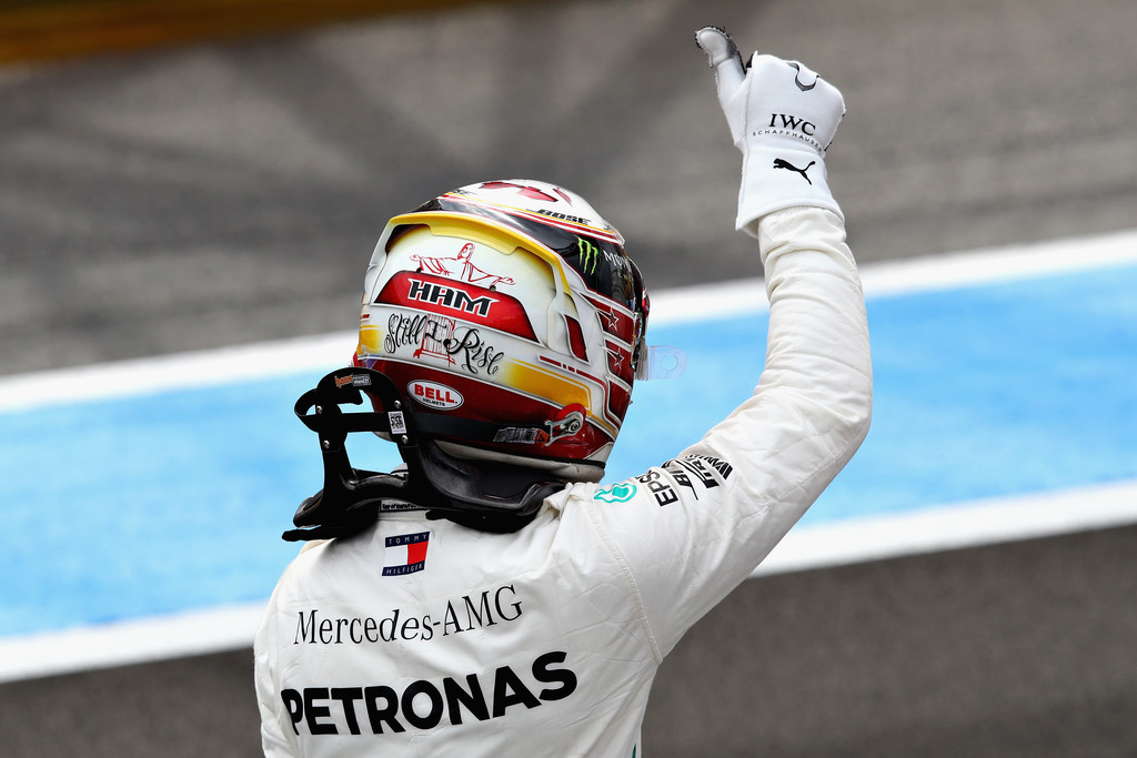 Pole de Lewis Hamilton en la vuelta a Francia