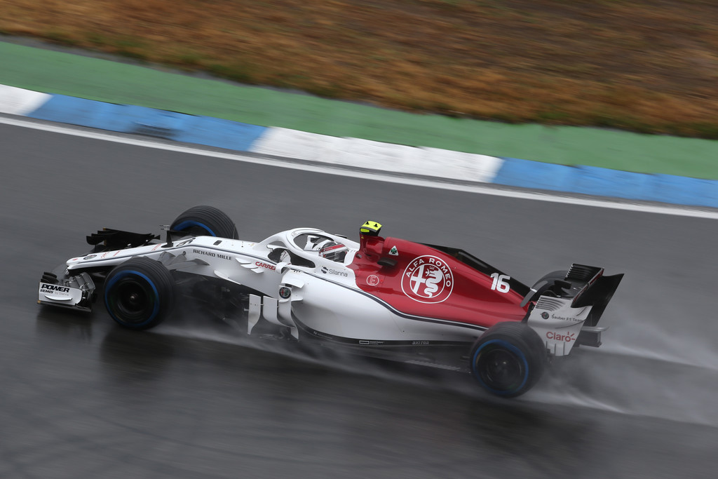 La lluvia aparece con fuerza y ​​vacía el tercer entrenamiento libre  en Alemania. Leclerc encabeza