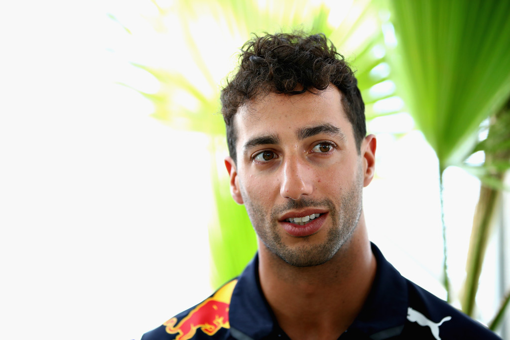 Ricciardo piensa que “es casi seguro” que sufra penalizaciones en Alemania