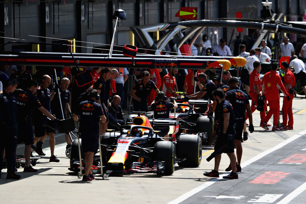 Red Bull prevee problemas con los neumaticos mañana