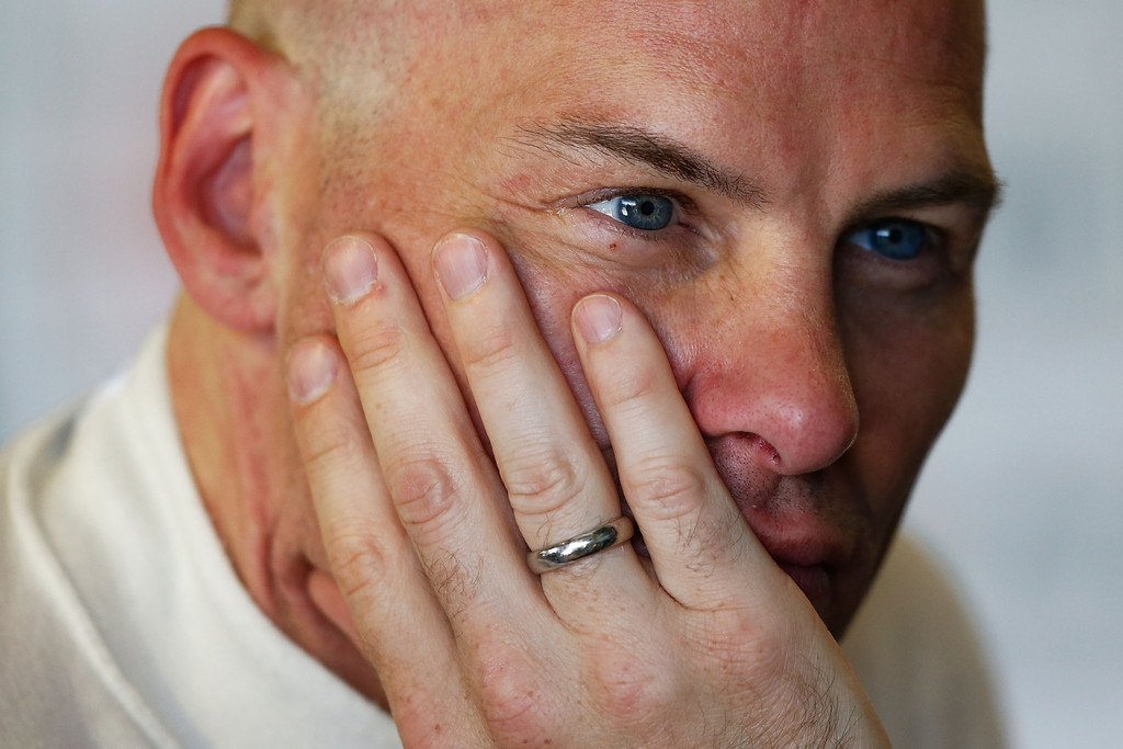 Villeneuve dice que Raikkonen merece quedarse en Ferrari y ve a Leclerc demasiado joven