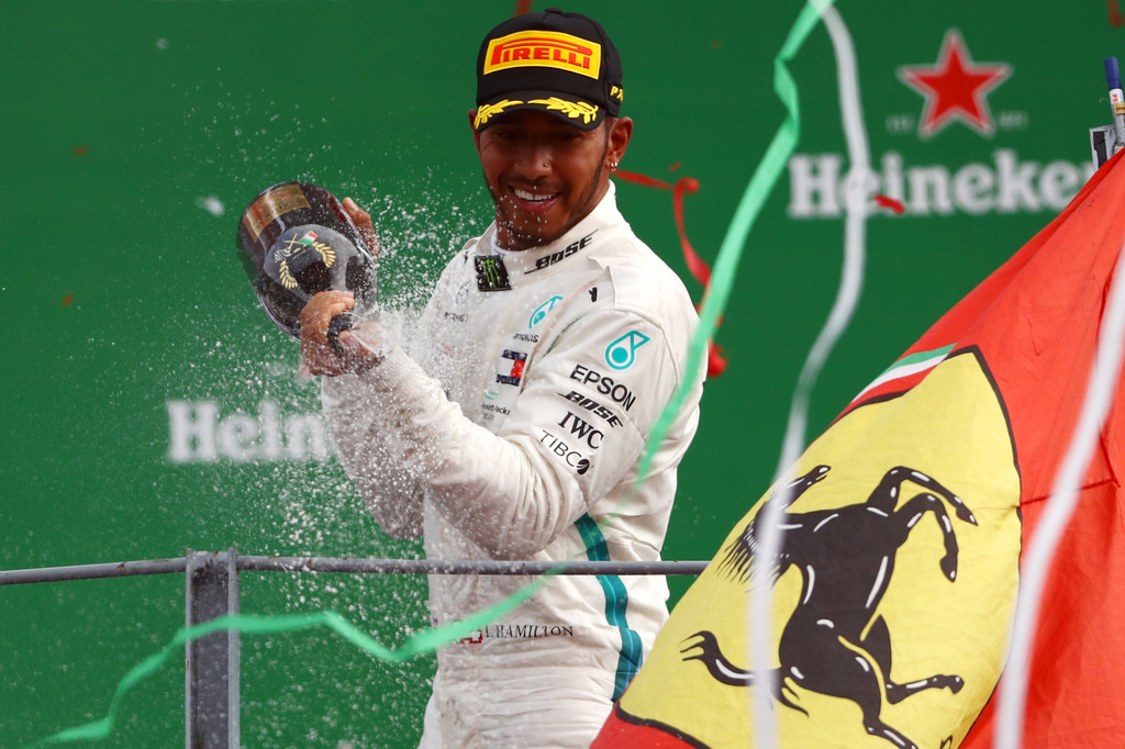 Lewis Hamilton se queda con la victoria en Monza