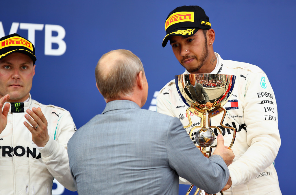 Con Orden de equipo, Hamilton Gana el Gran Premio de Rusia .