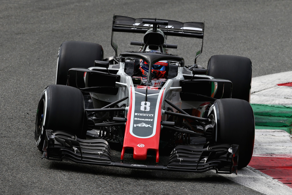 Renault protesta por la legalidad del fondo plano de Haas
