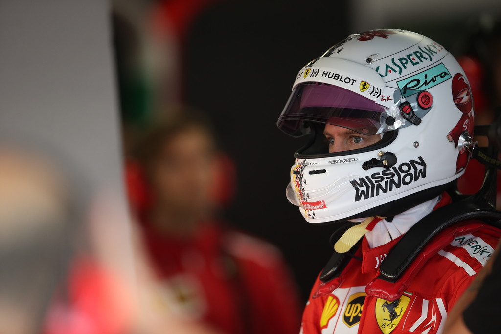 Vettel:-“vamos a intentar sacar todo lo que queda del coche para mañana”.-