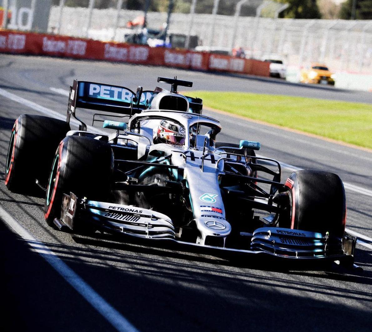 Hamilton abre la temporada liderando en Australia pero no se hace ilusiones para el GP