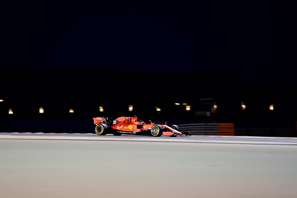 Vettel encabeza libres 2 en Barhein