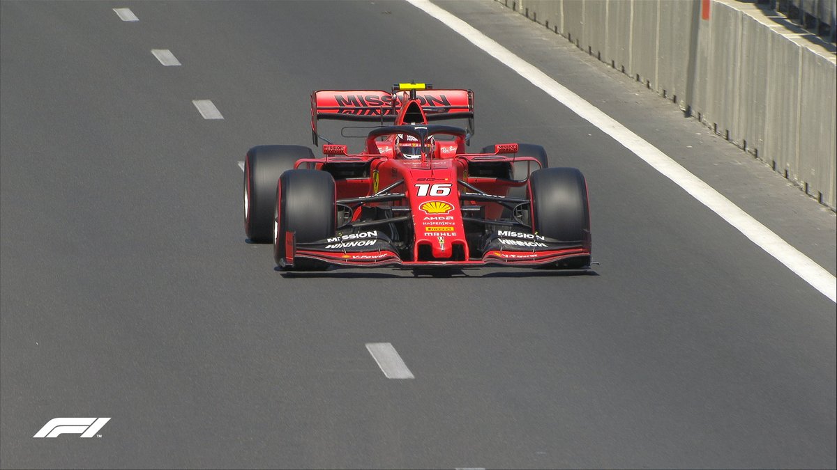 Leclerc amplía la ventaja de Ferrari en Bakú