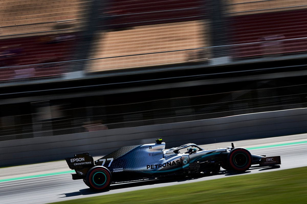 Bottas se queda con el viernes de entrenamiento en España