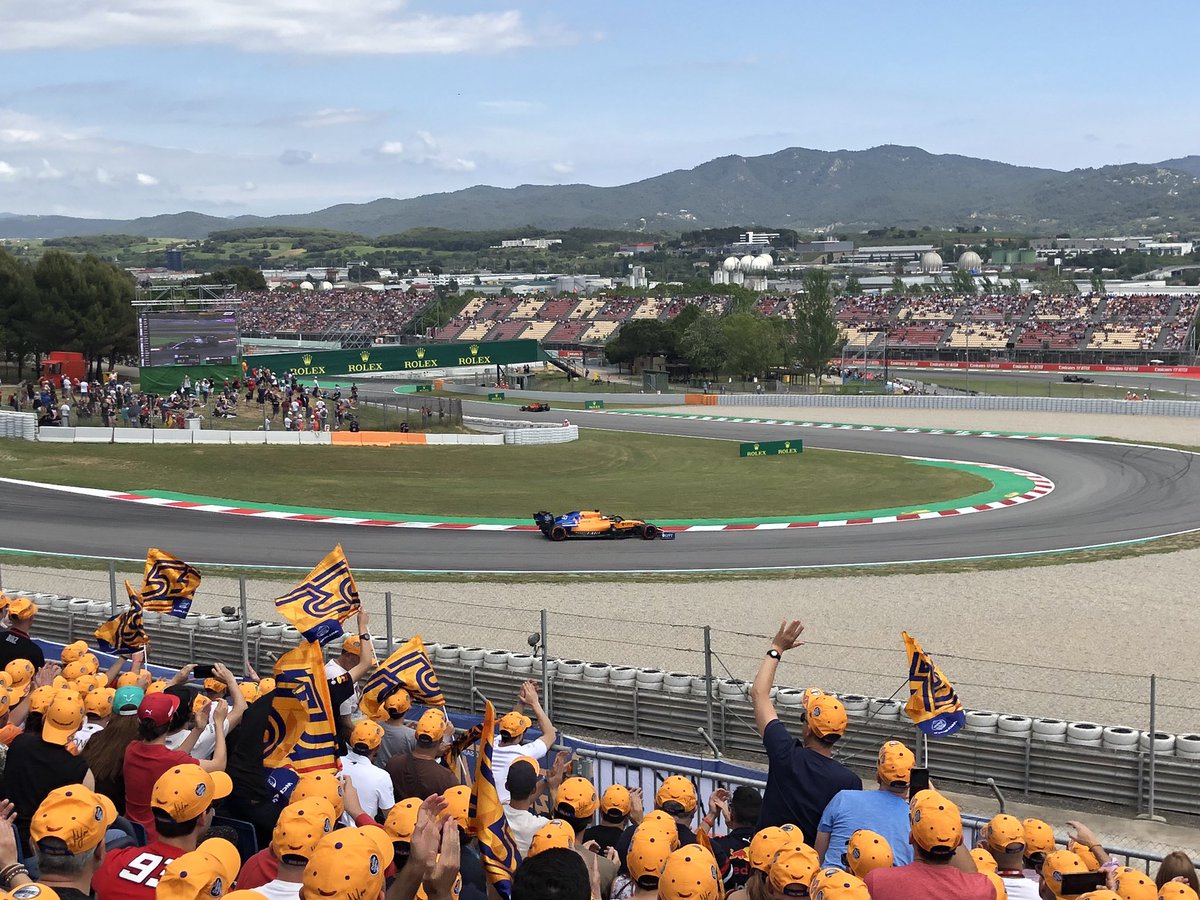 McLaren corriendo a medias con una afición casi como en casa, por Elian Roberto.