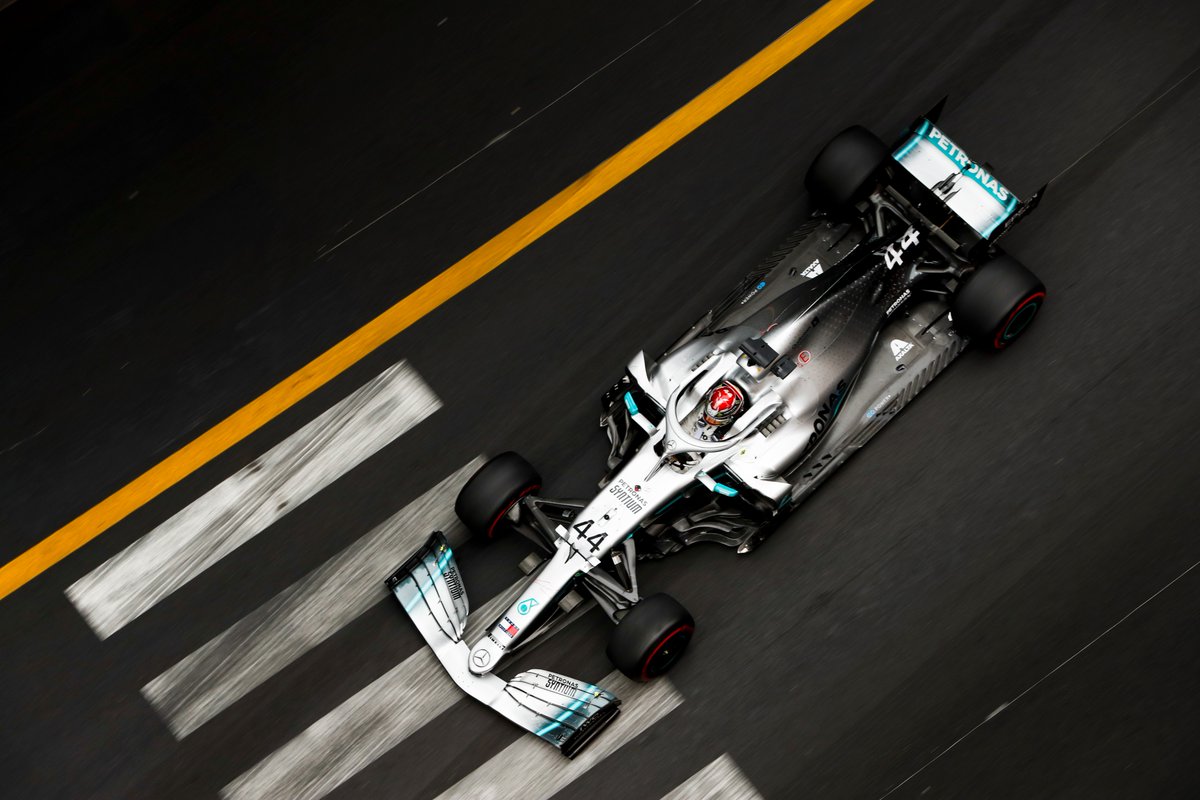 Mercedes y una suspensión delantera algo particular, por Elian Roberto.