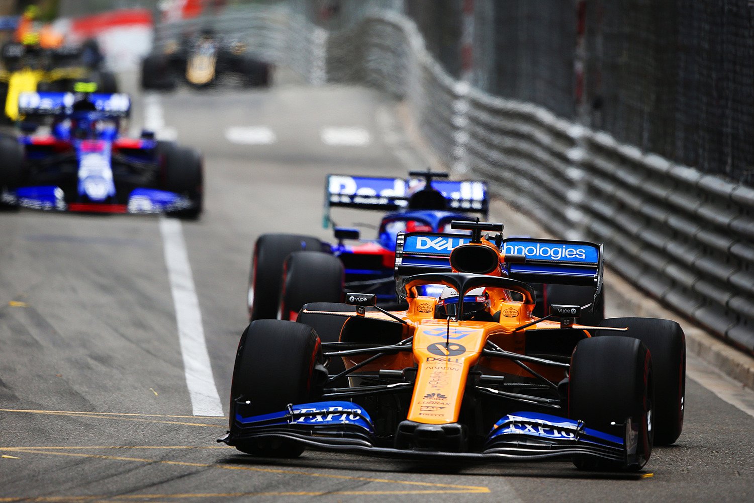 carlos sainz daniil kvyat alex albon