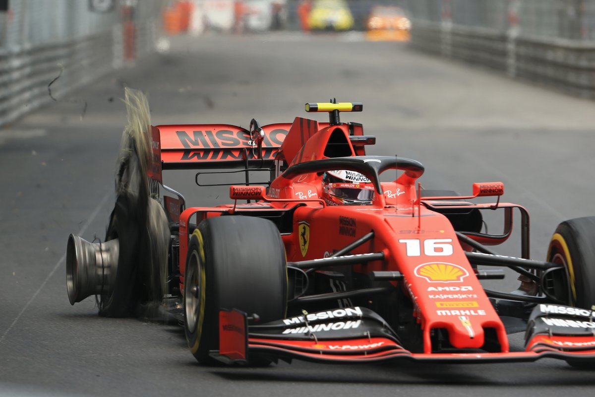Pinchazo Charles Leclerc Monaco
