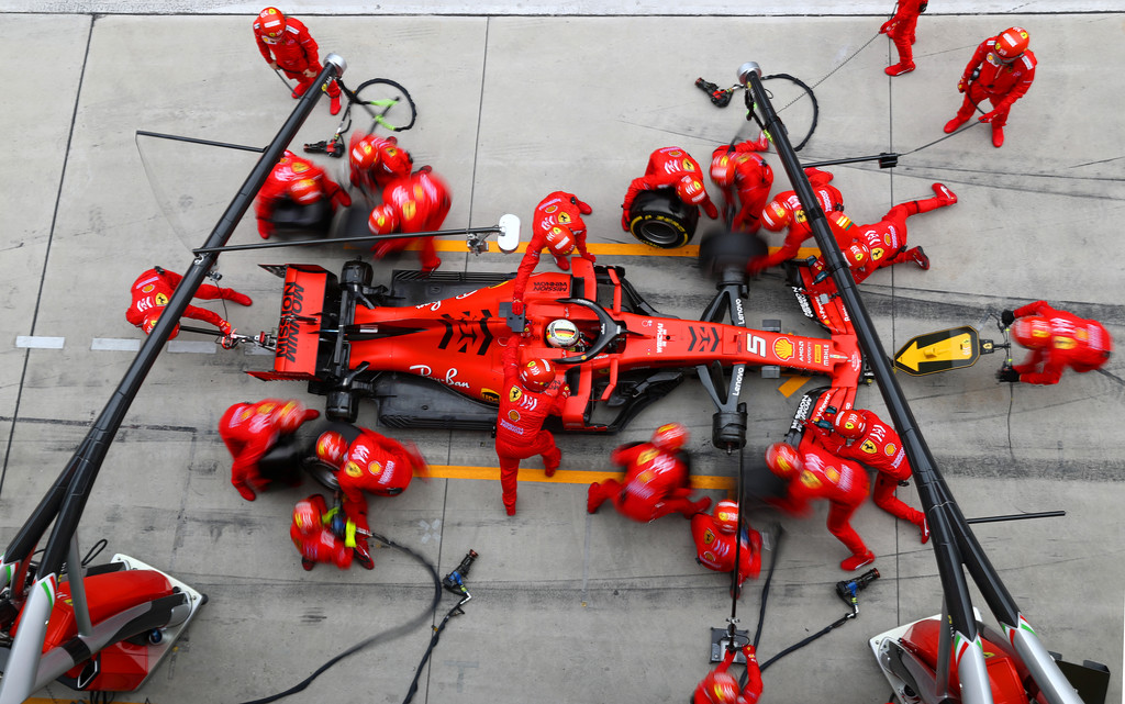 Ferrari reestructura y refuerza su plantilla