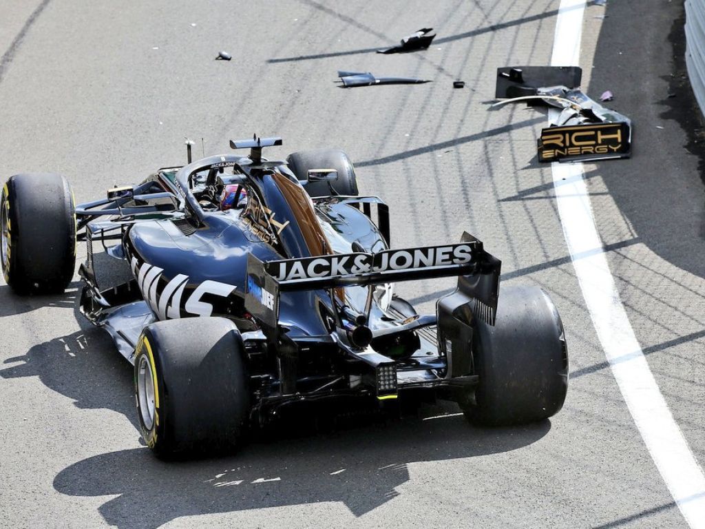 Grosjean protagoniza un accidente rarísimo en PL1