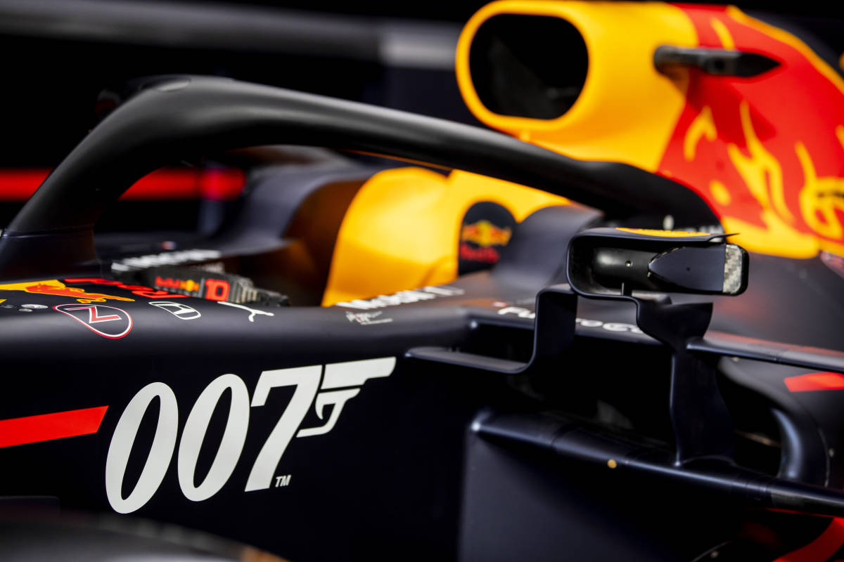 Red Bull se viste de gala y afronta el GP 1,007 como James Bond