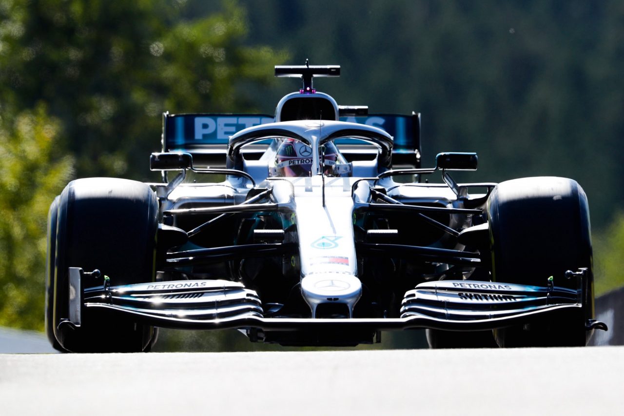 Hamilton sorprendido con el rendimiento de Ferrari este viernes en Bélgica