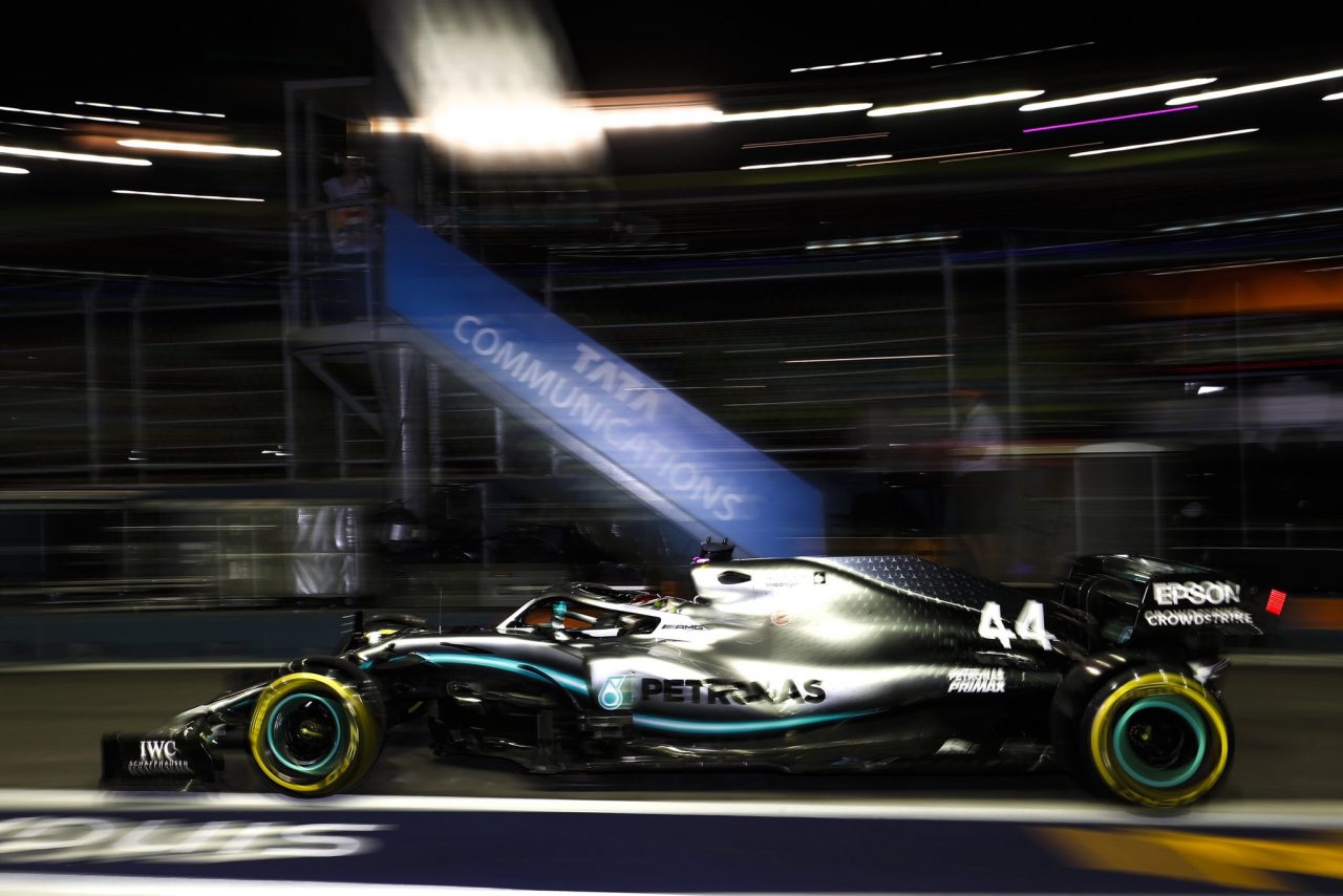 Lewis Hamilton se queda con la segunda práctica en Singapur