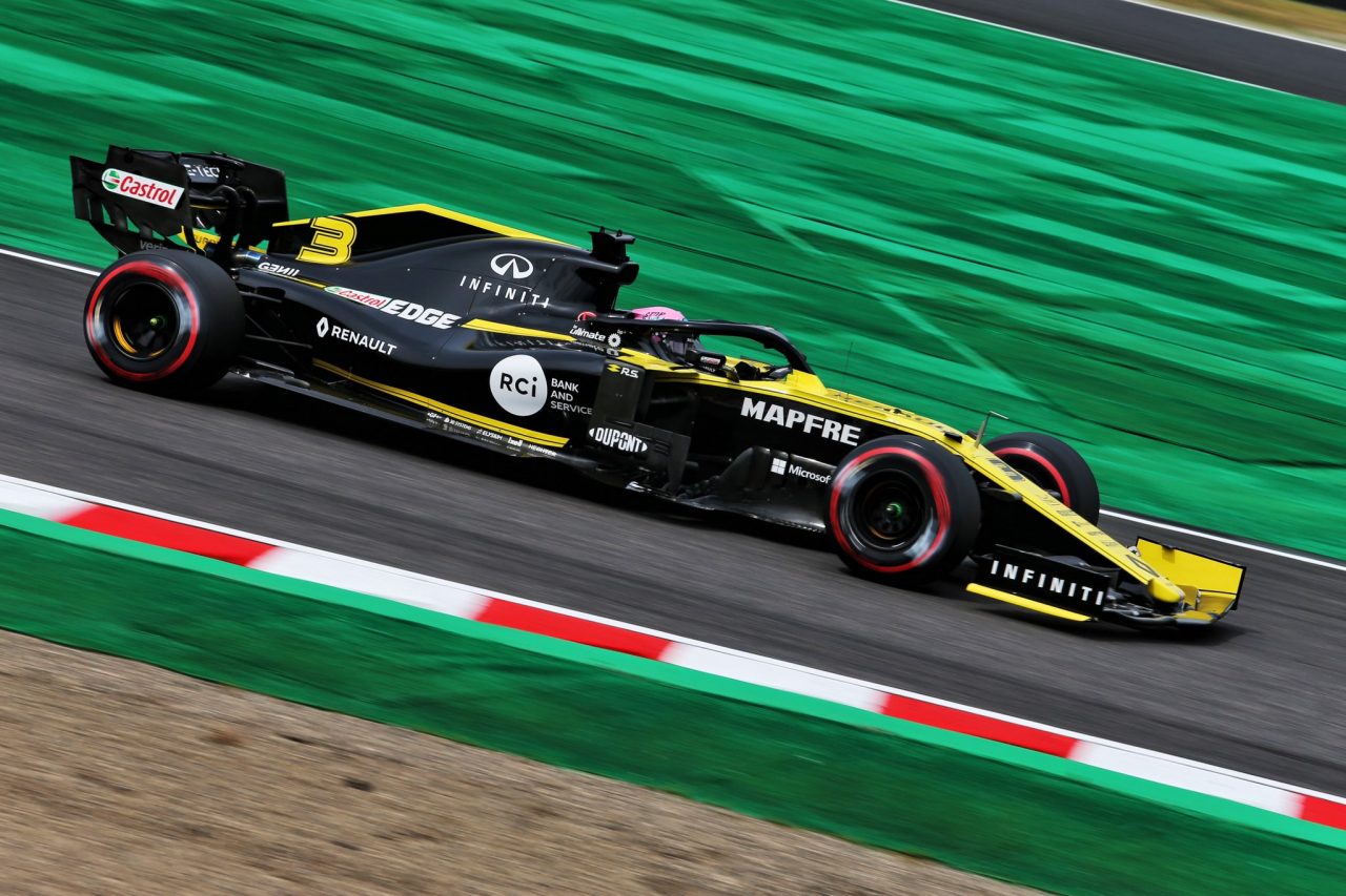 Renault trabajando en equipo en Suzuka