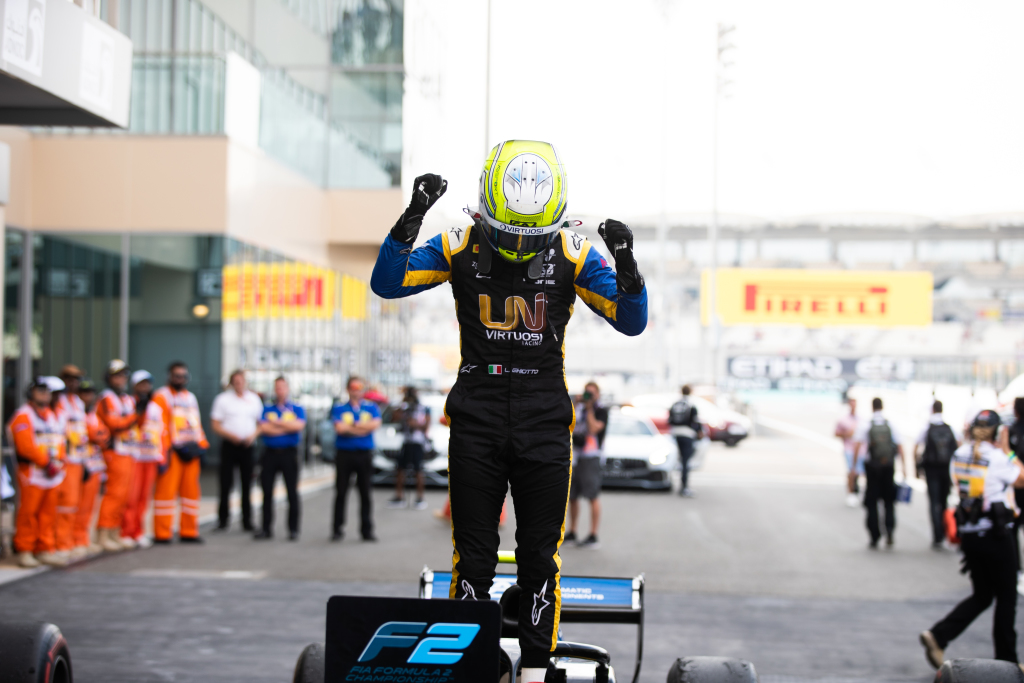 Luca Ghiotto gana la última carrera de F2 del año