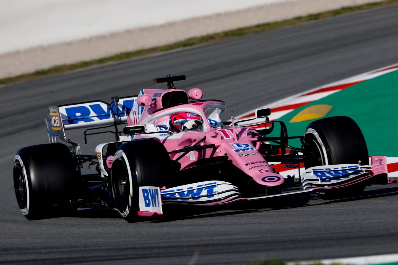 Pérez lideró la mañana de test en el segundo día