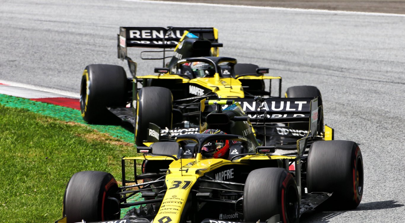 Renault mostró consistencia y colocó a Ricciardo y  Ocon en el top 10