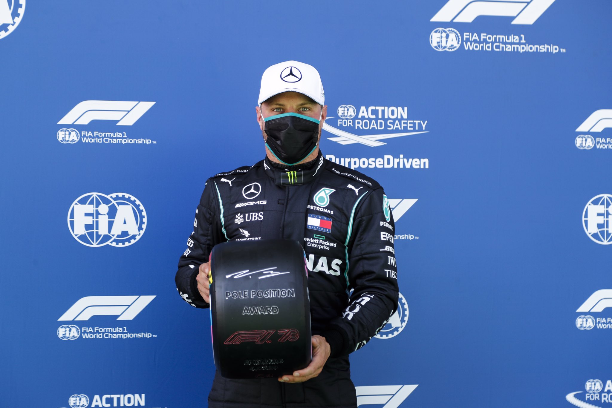 Valtteri Bottas se queda con la primer pole del año