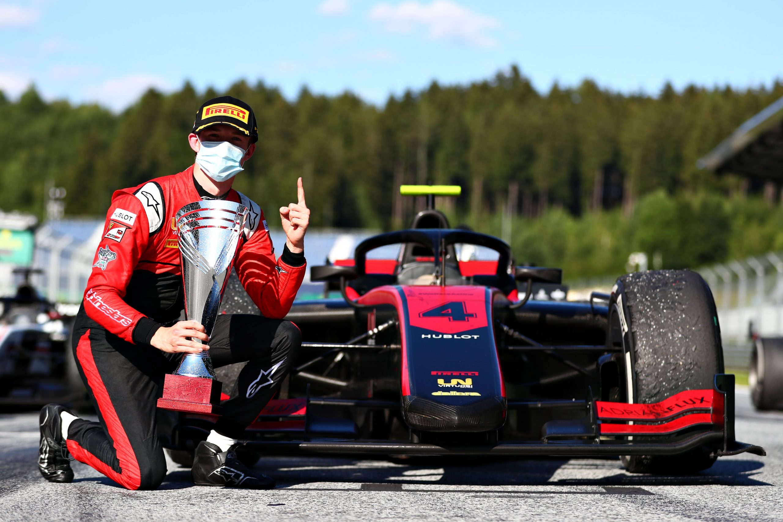 Arrancó la F2 y Callum Illot se llevó la victoria