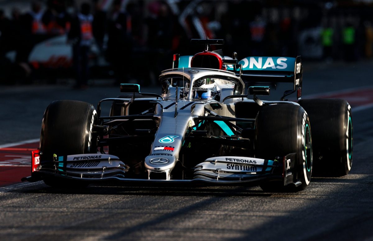 Bottas inicia liderando la primera sesión libre en Barcelona
