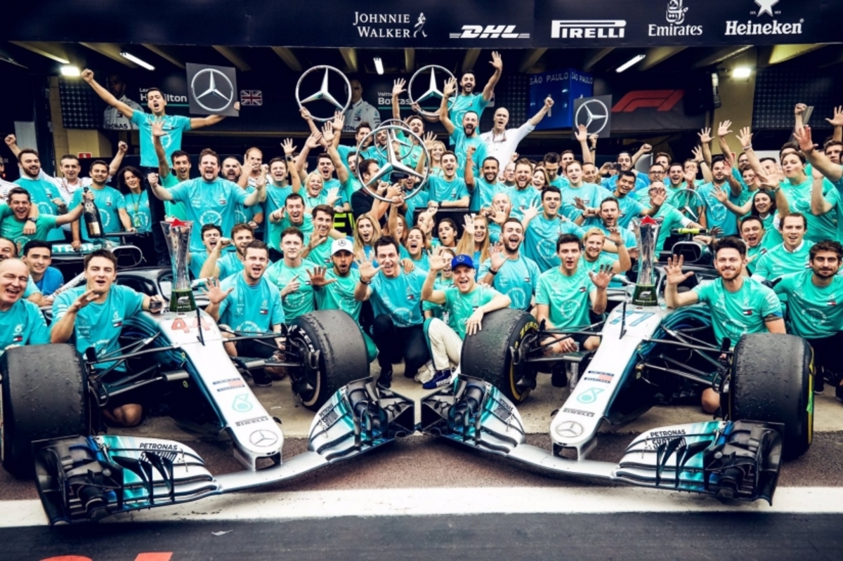 Mercedes confirma otro positivo y aísla personal del equipo