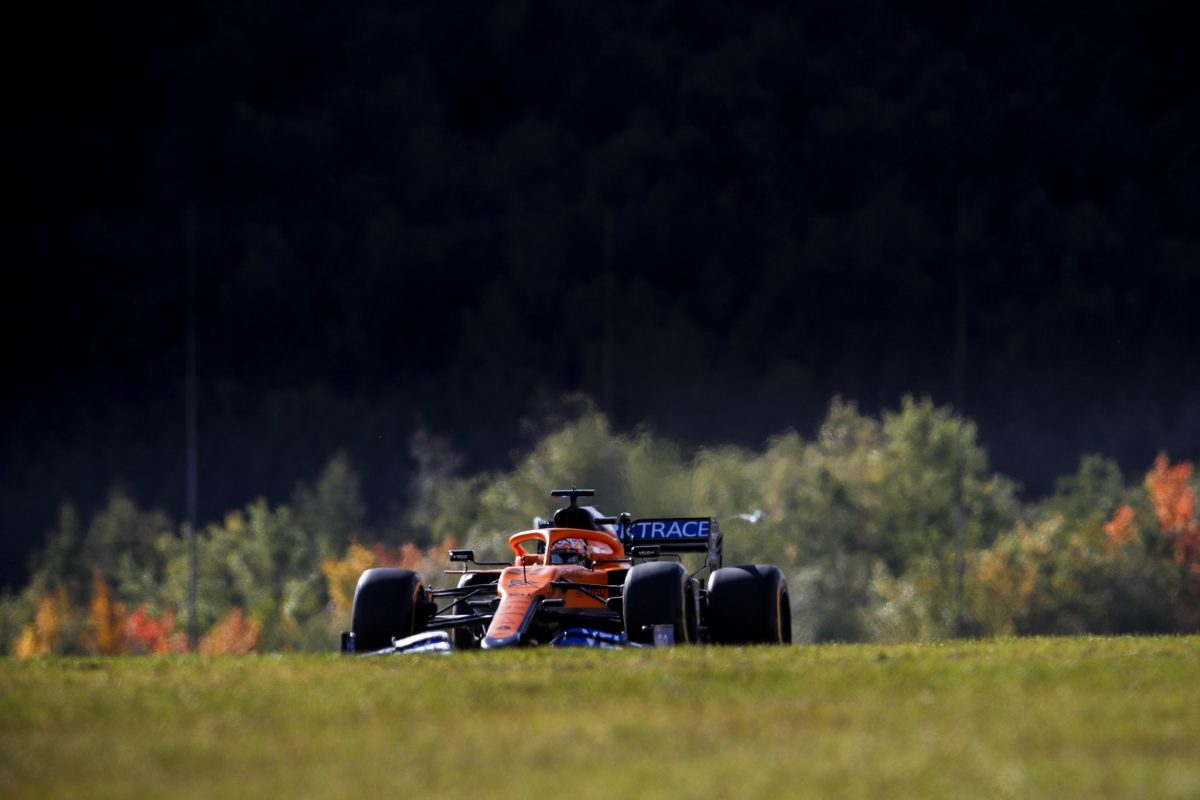 Sainz cree que las mejoras de McLaren hicieron que cayera el rendimiento del auto