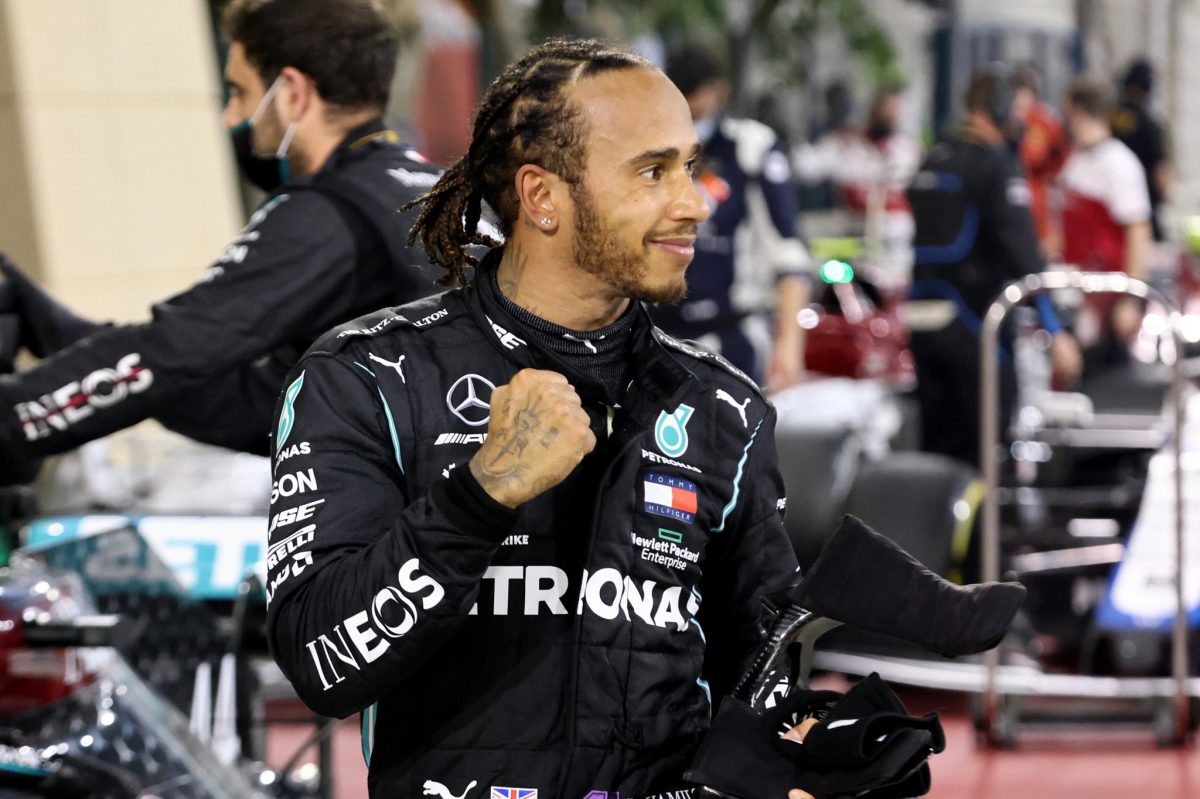 Hamilton gana un accidentado gran premio de Bahrein