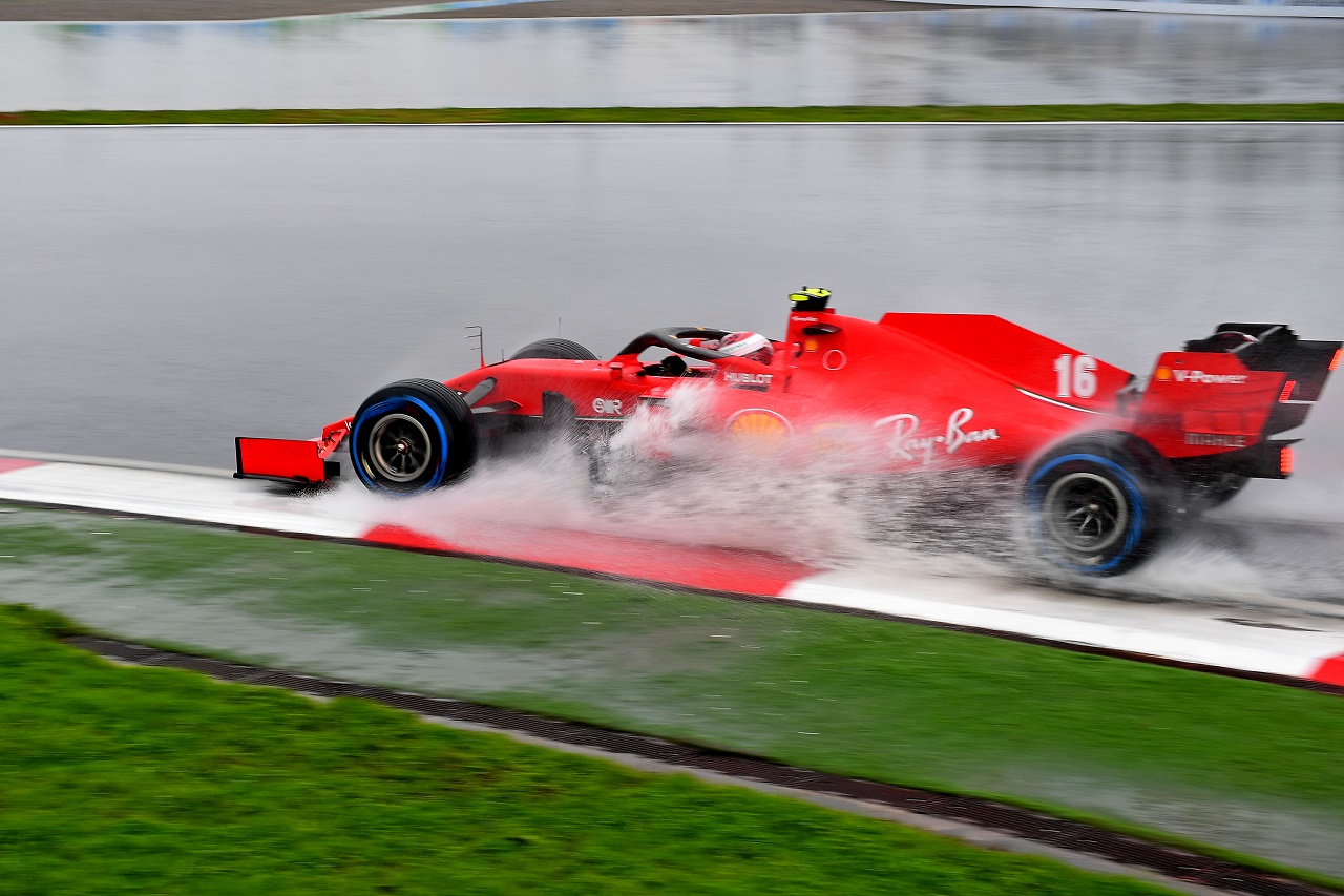 Ferrari con aún más problemas en la lluvia