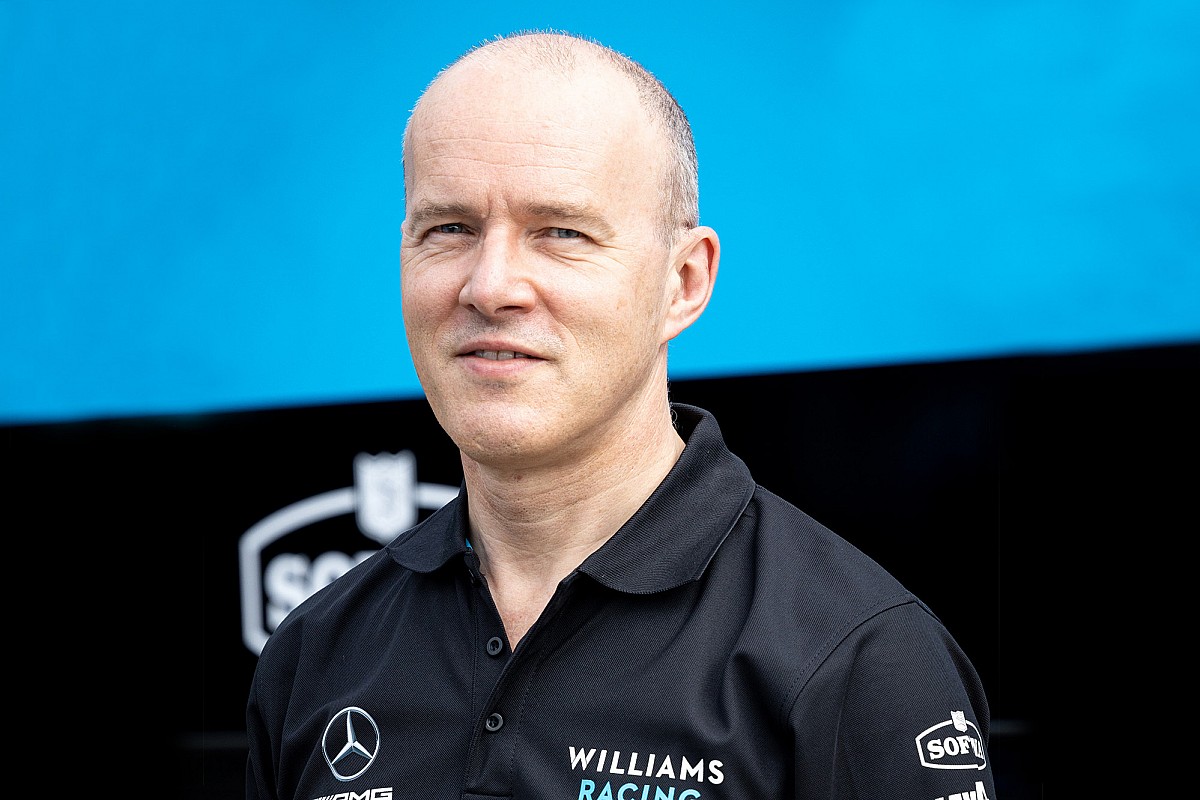 Simon Roberts, director del equipo Williams positivo a COVID-19