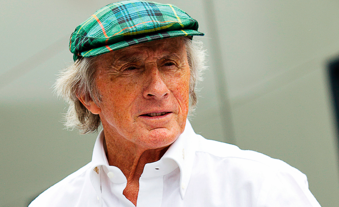 Sir Jackie Stewart se sometió a una cirugía de rodilla y se recupera bien
