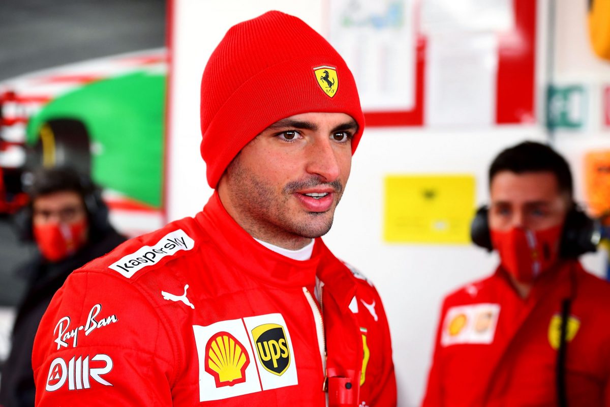 Sainz renueva por dos años más con Ferrari