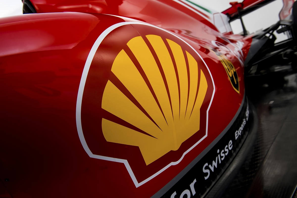 Ferrari renueva con Shell