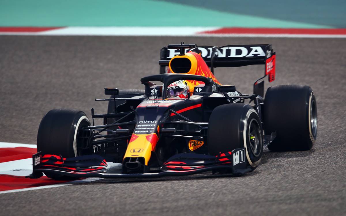Max Verstappen lidera, también, la última sesión antes de la clasificación en Bahrein