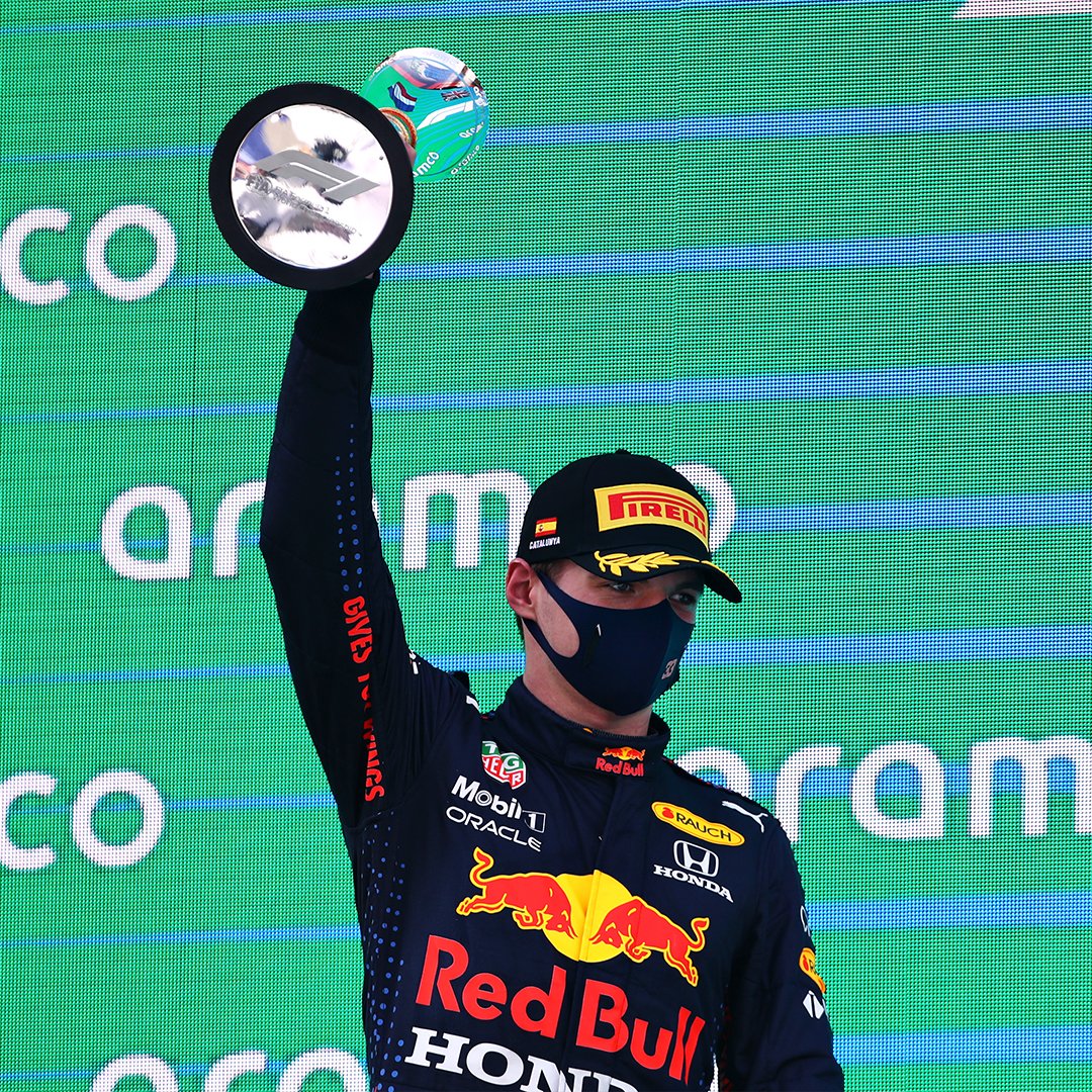 Verstappen se quedó sin festejos en su carrera 100