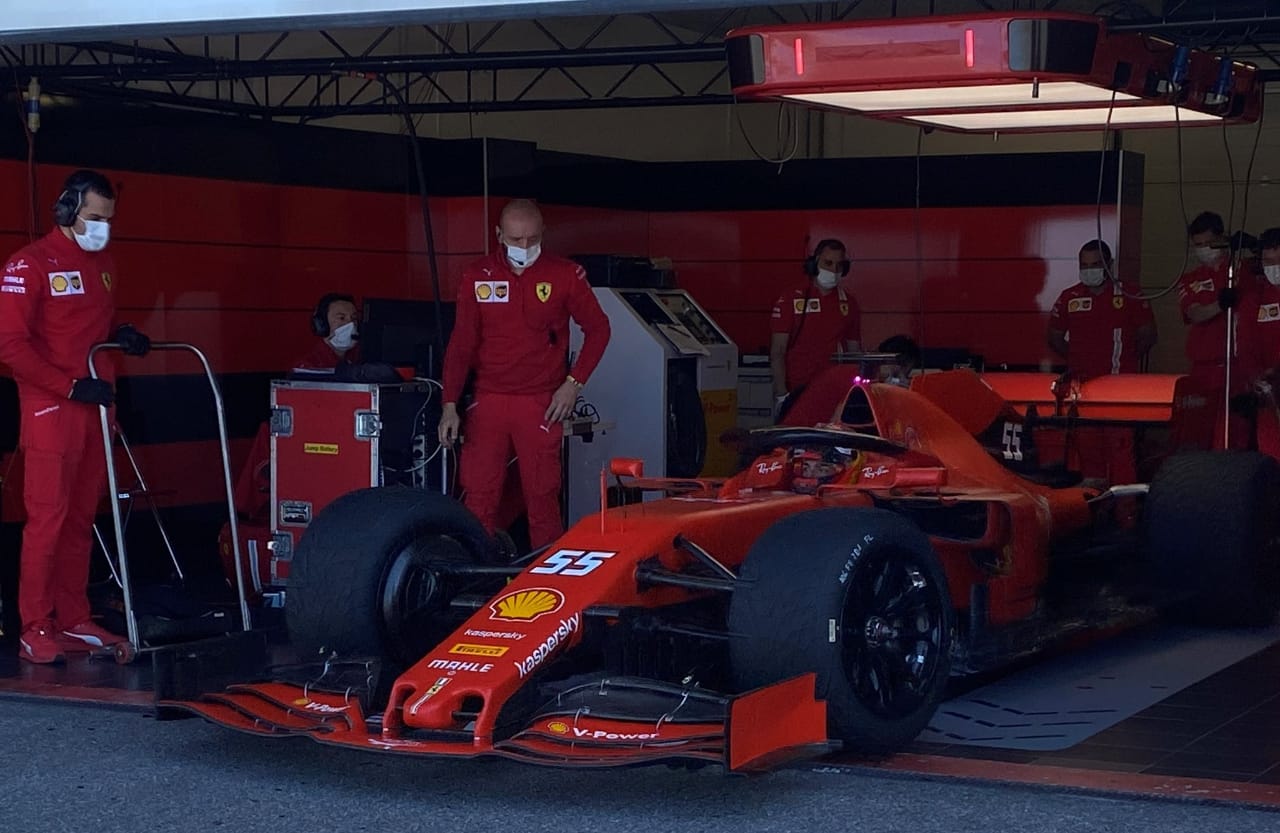 Carlos Sainz completó 167 con los neumáticos 2022