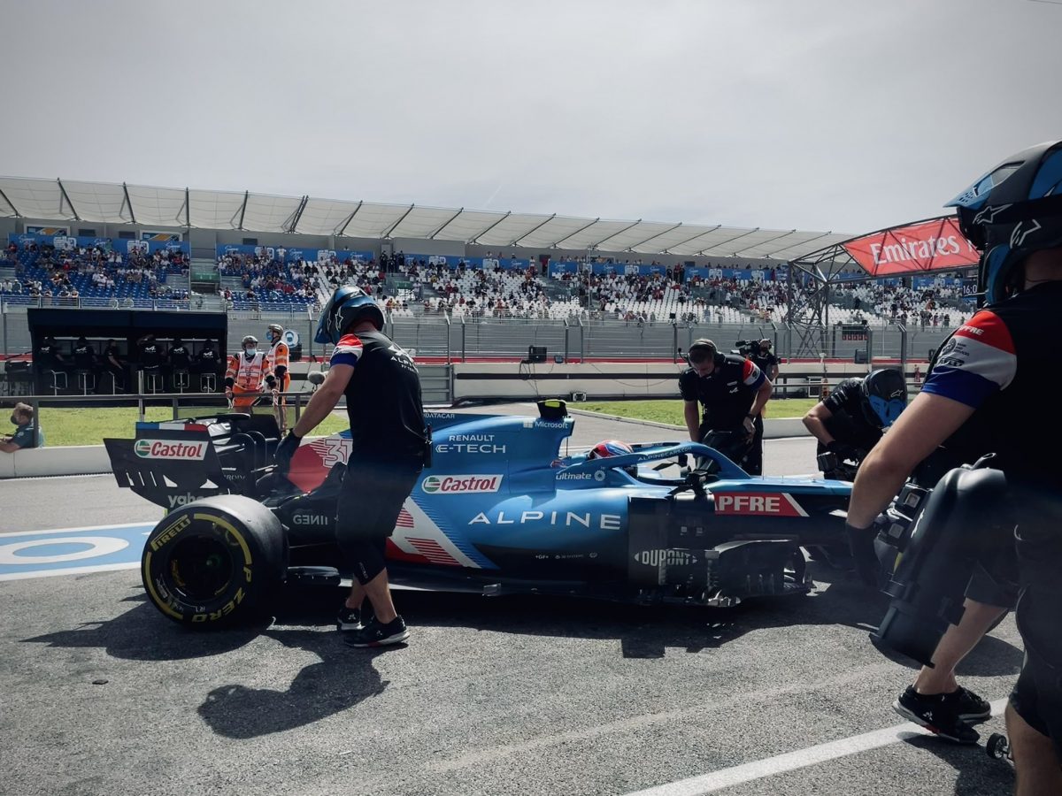 Alpine tiene un fantástico viernes en Paul Ricard