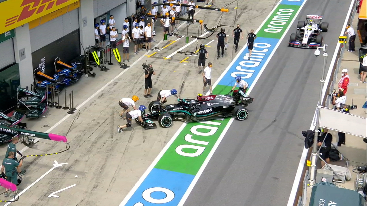 Bottas protagoniza un muy extraño accidente en la segunda sesión libre del GP de Estiria
