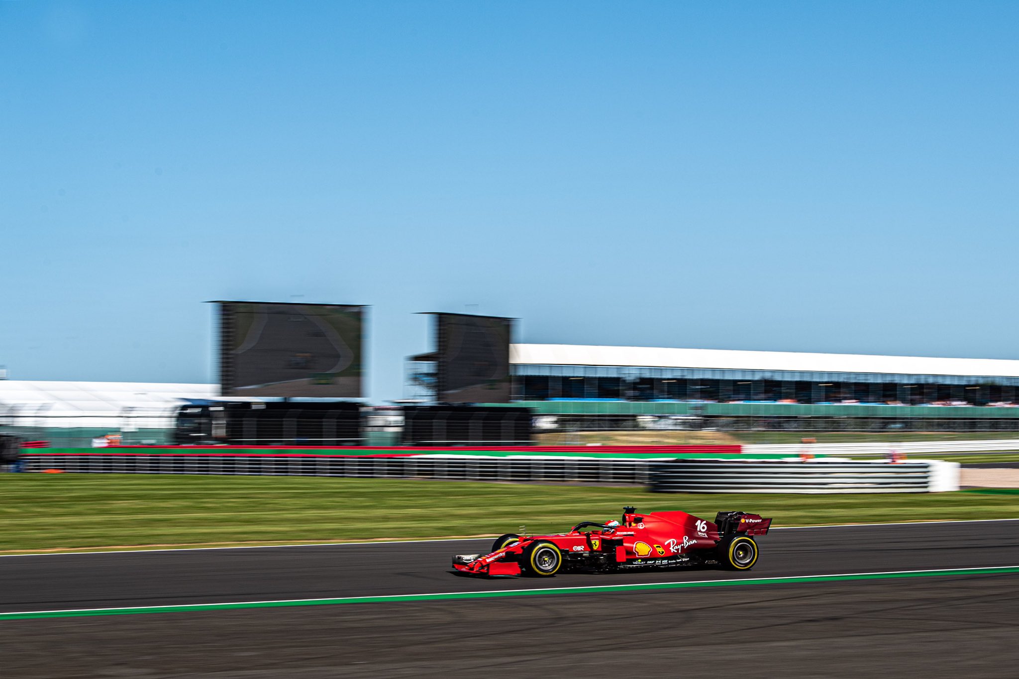 Leclerc Silverstone 2021