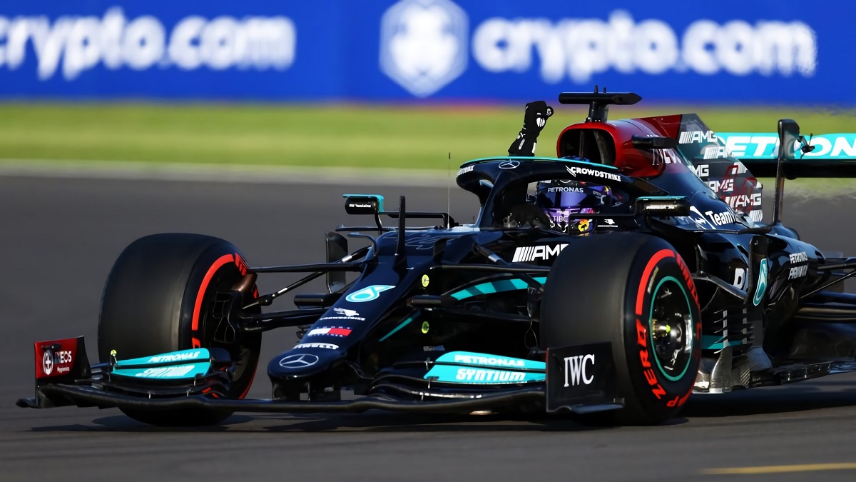 Hamilton: “Tengo el coche en una buena posición”