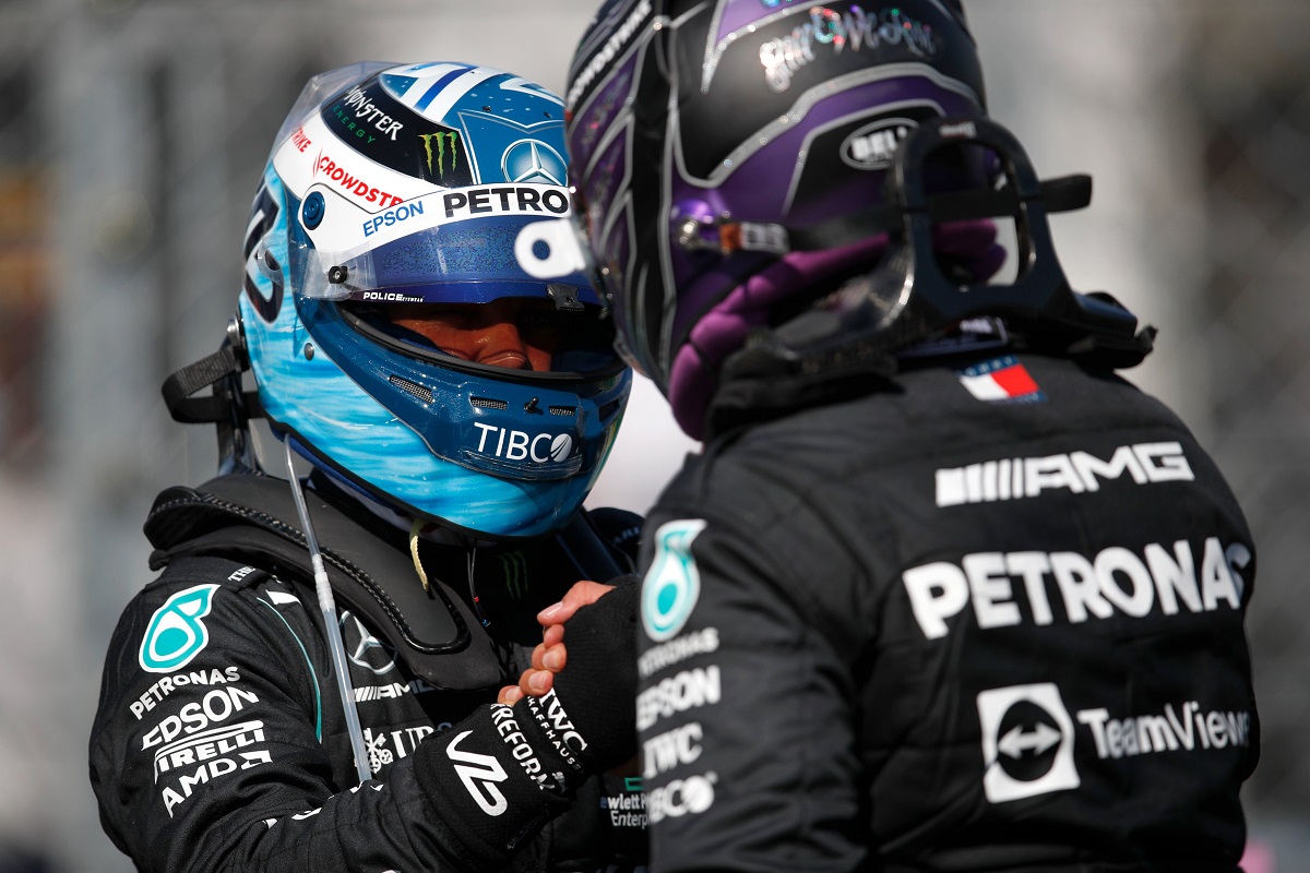 Bottas critica los abucheos a Hamilton